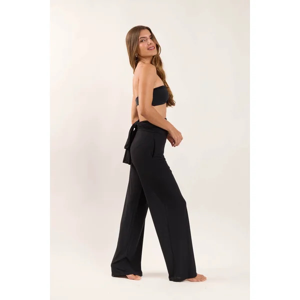 Black Pants Knot