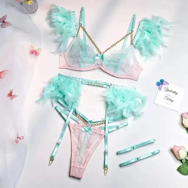 Lingerie Plume Très Sexy