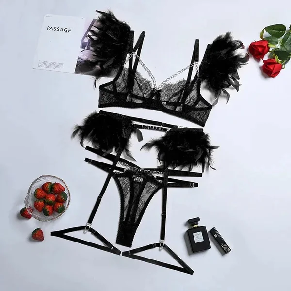 Lingerie Plume Très Sexy