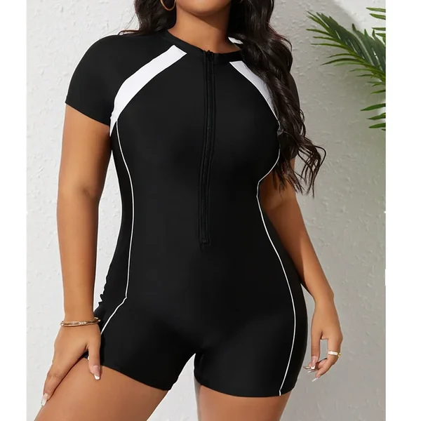 Maillot de bain noir avec une fermeture