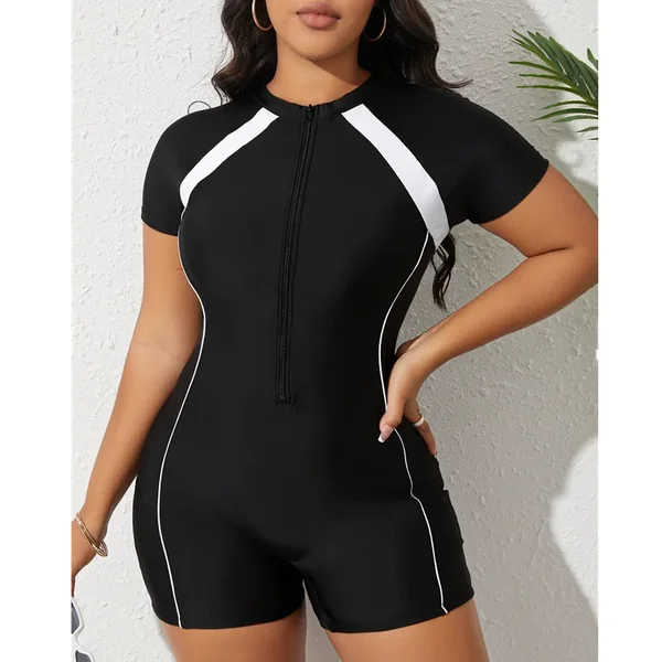 Maillot de bain noir avec une fermeture