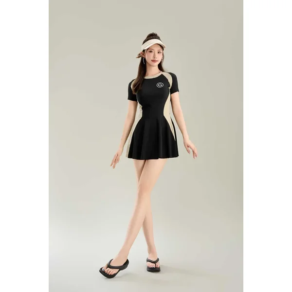 New One-piece Swimsuit for Women, Featuring A High-end and Slimming Feel, Perfect for Swimming and Soaking in Hot Springs
