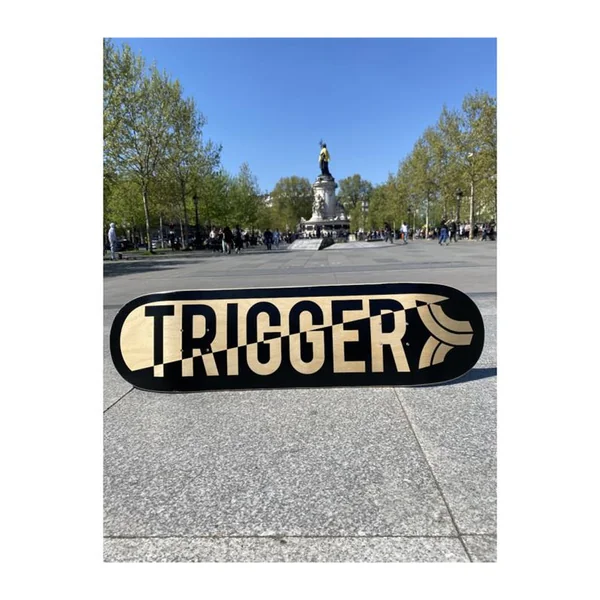 Plateau skate TRIGGER Die Cut Logo 8.375