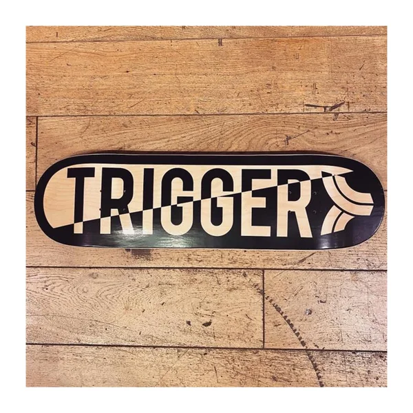 Plateau skate TRIGGER Die Cut Logo 8.375
