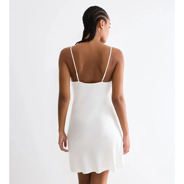 SILKY SENSUALITY Ecru White