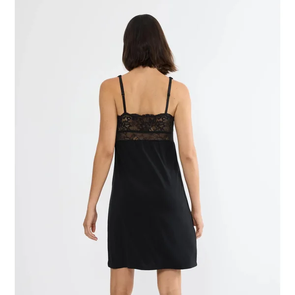 TIMELESS SENSUALITY Black