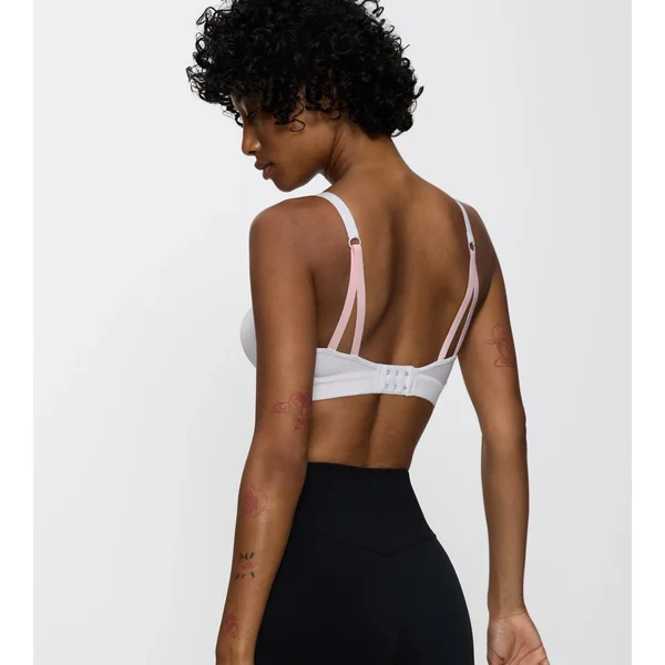 TRIACTION FREE MOTION White