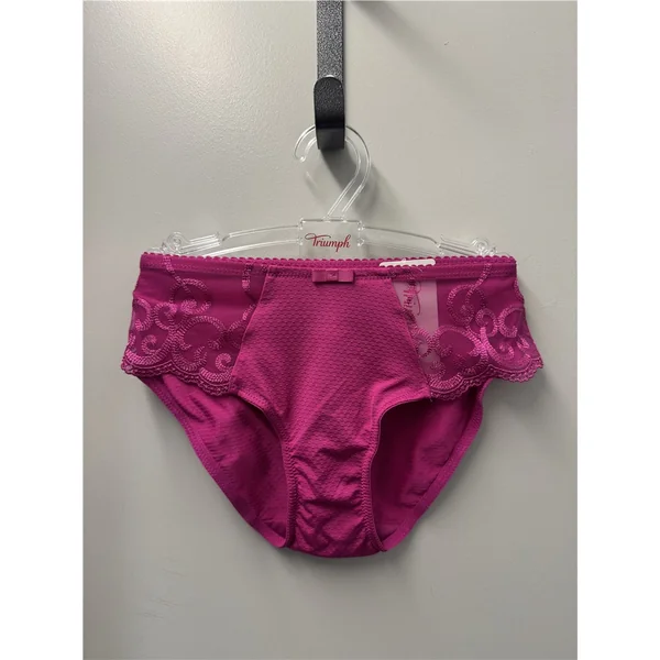 Triumph - Elegant Touch Tai Raspberry jam Medium