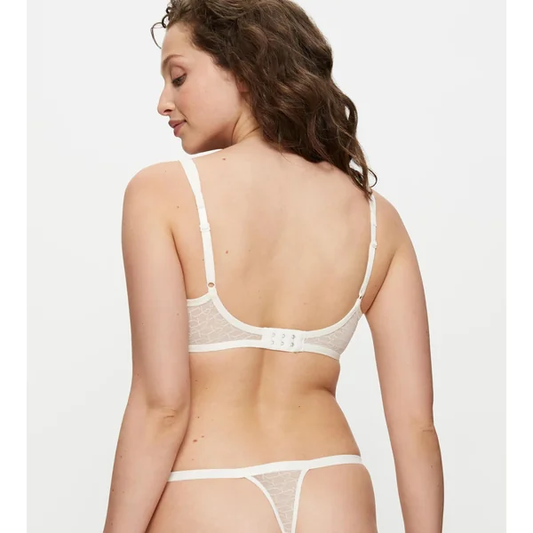 TRIUMPH SIGNATURE SHEER Ecru White