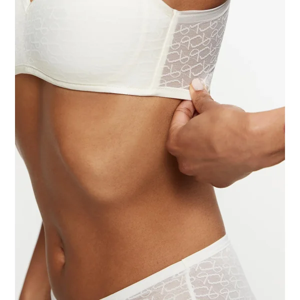 TRIUMPH SIGNATURE SHEER Ecru White